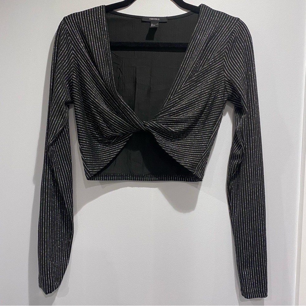 Black and Silver/Metallic Striped Cross V Neck Long Sleeve Crop Top - Large